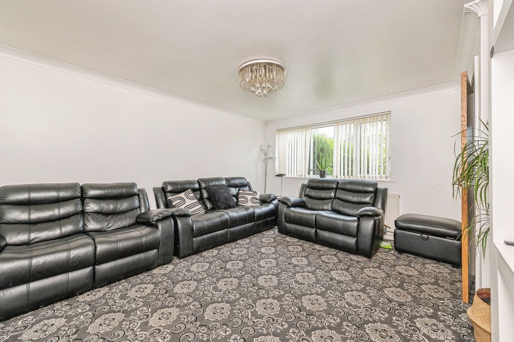 Additional image 4 of 3 bed semi-detached house for saleChalcroft Close, Heckmondwike WF16