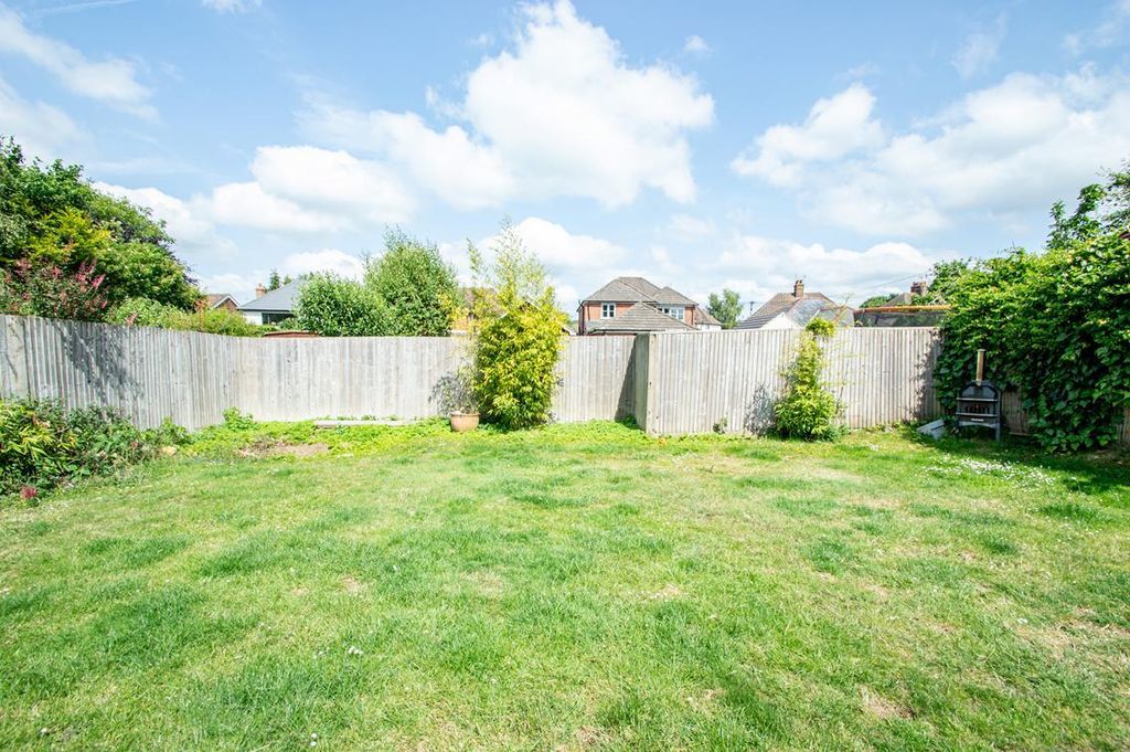 Property photo 3 of 14 Garden