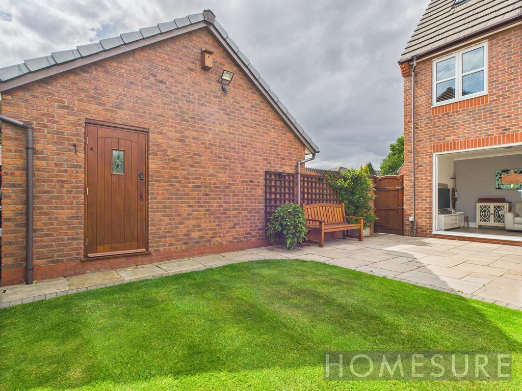 Property photo 2 of 33