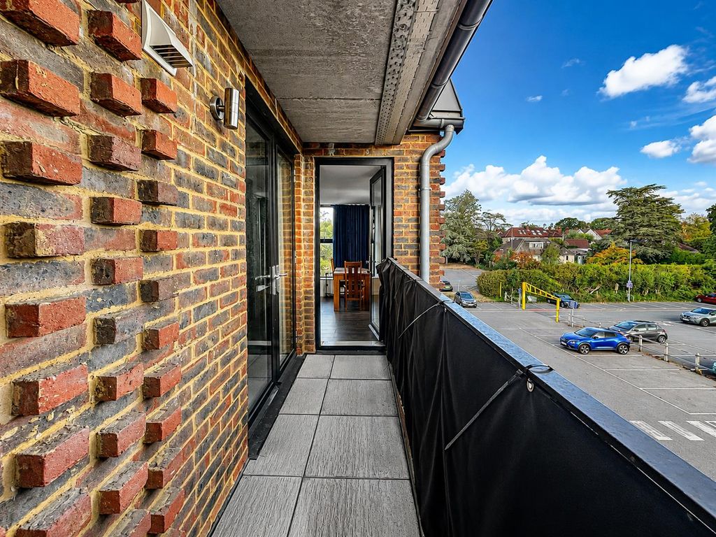 Property photo 3 of 11 Balcony.Png