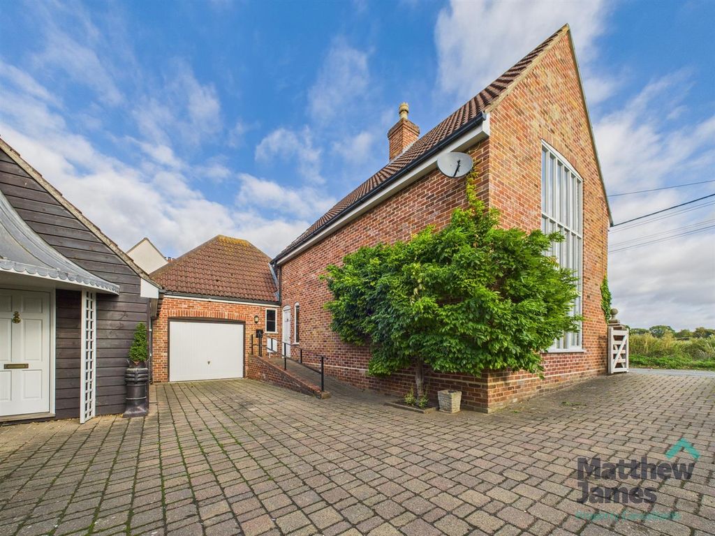 Property photo 1 of 16 Cam03063G0-Pr0131-Still016.Jpg