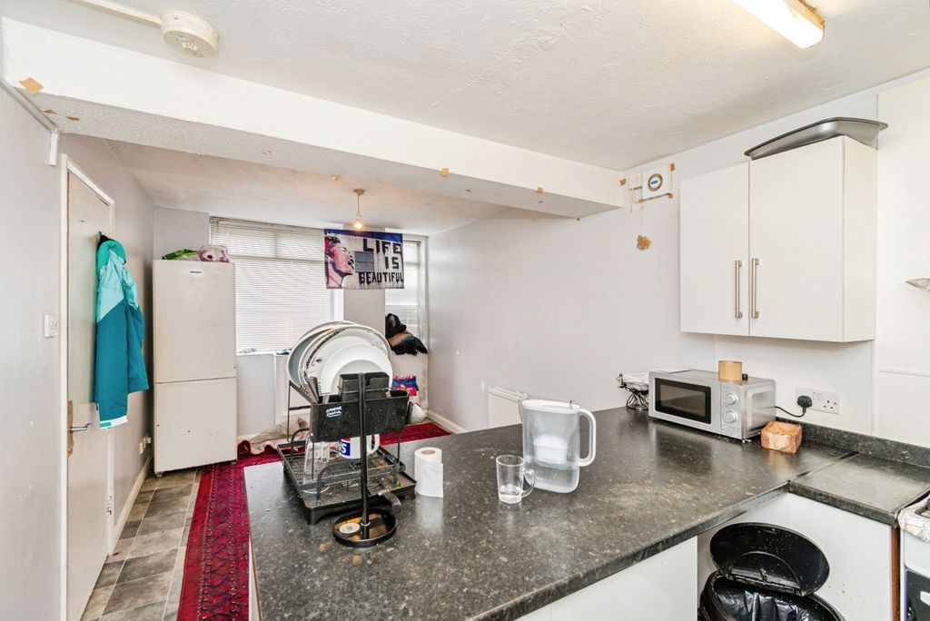 Property photo 3 of 16 Pbox-Img.Jpg