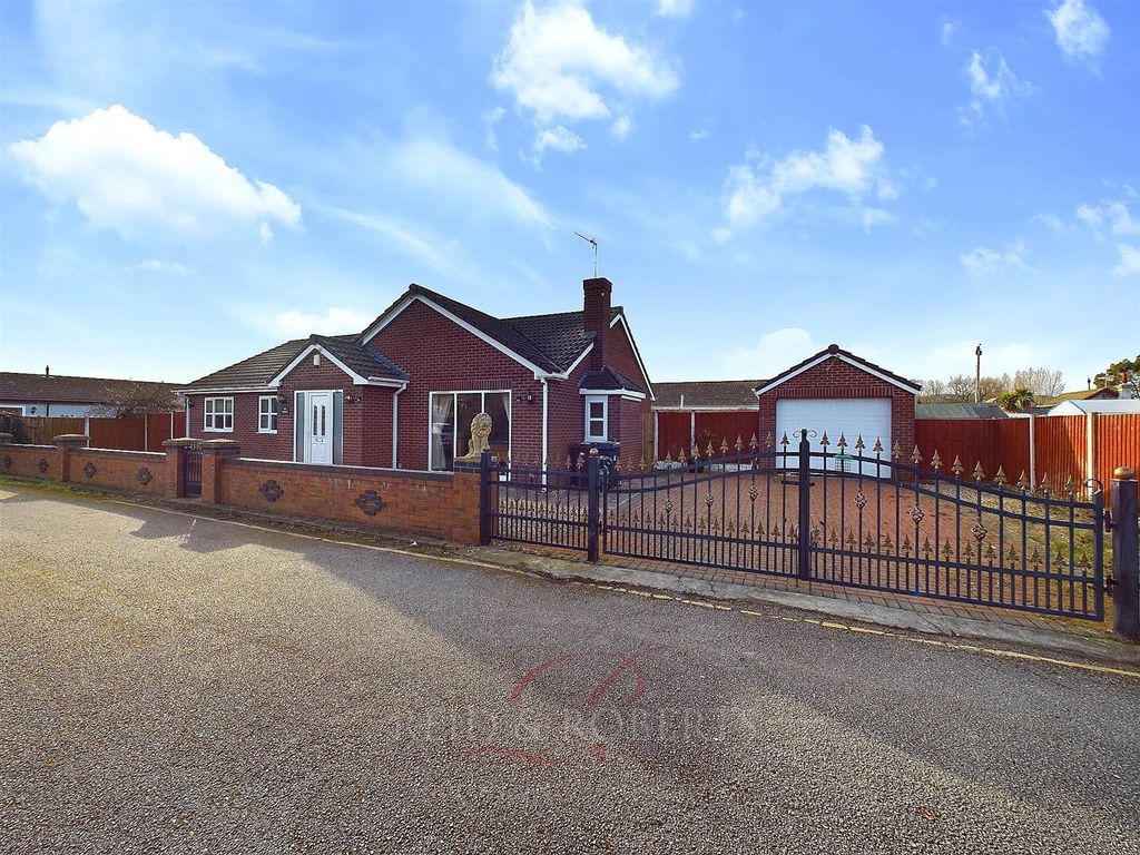 Property photo 2 of 36 Cam04884G0-Pr0017-Still005.Jpg