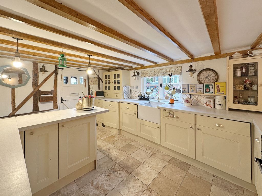 Property photo 2 of 22