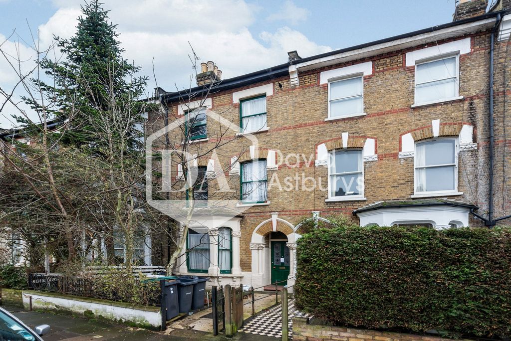 Property photo 1 of 8