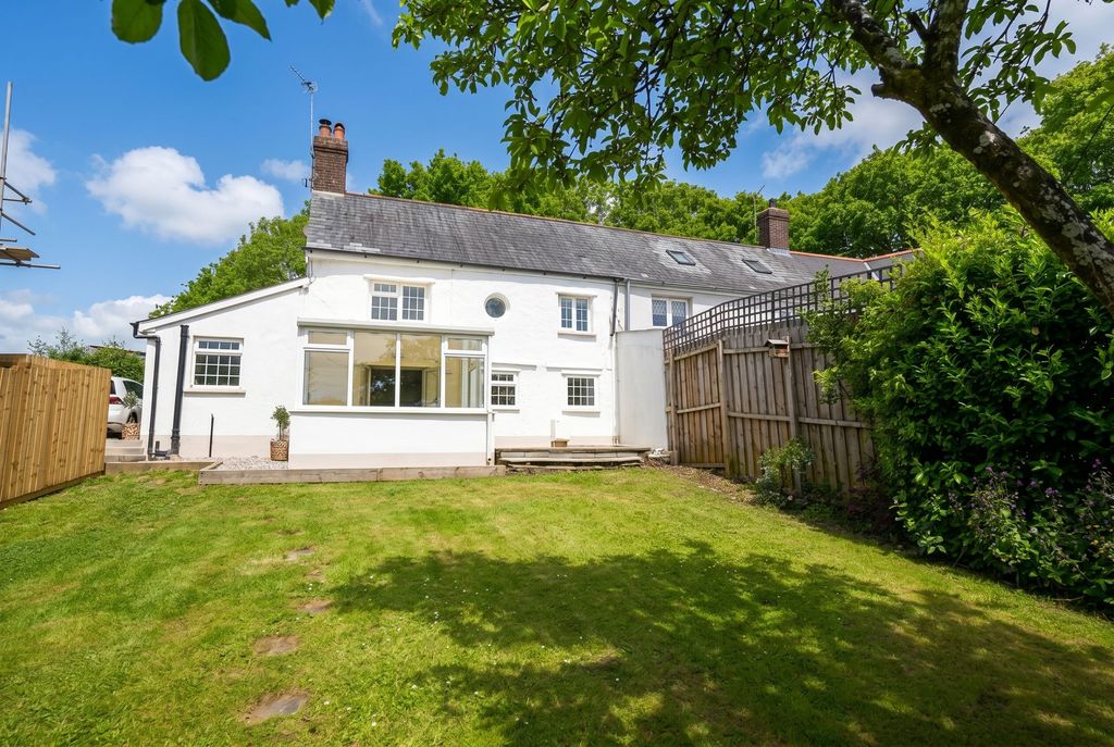 Property photo 1 of 28