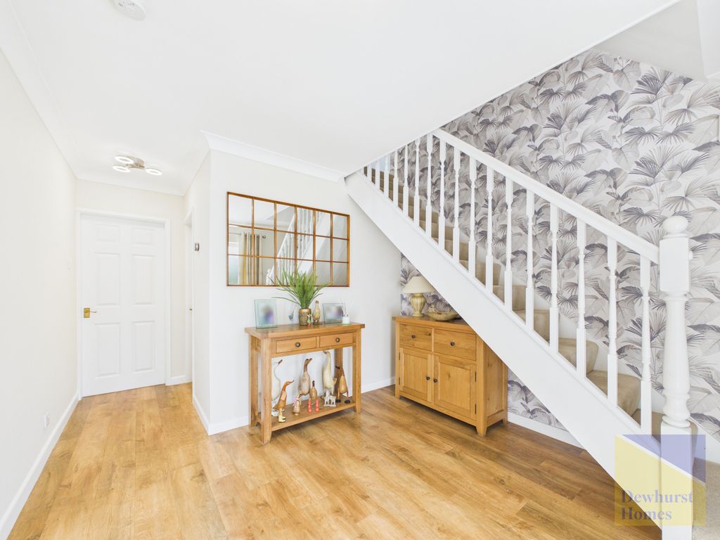 Property photo 2 of 27