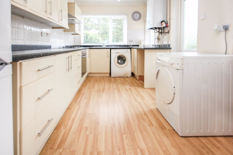 Property photo 2 of 12 Photo 27