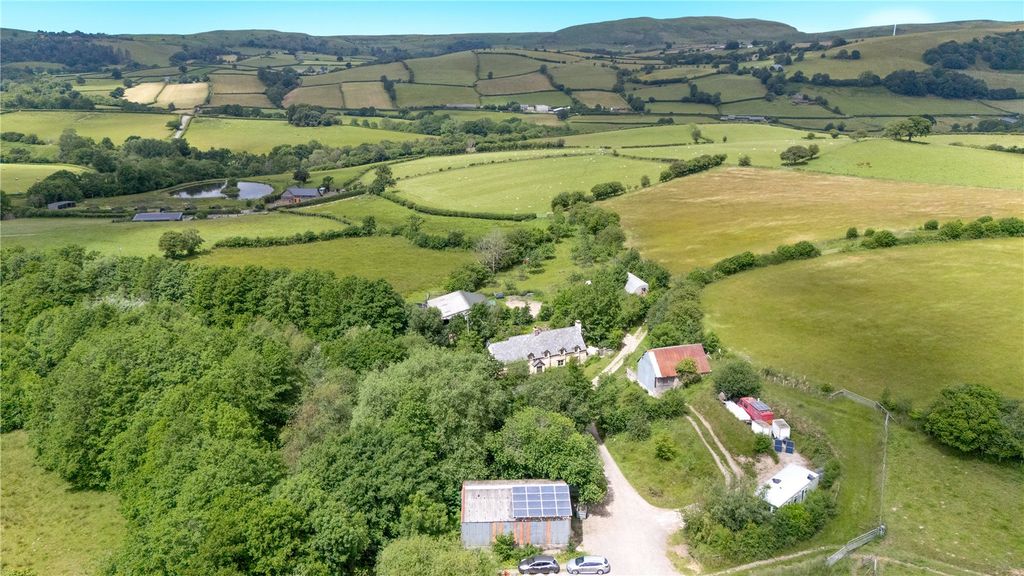 Property photo 1 of 38 Picture No. 69