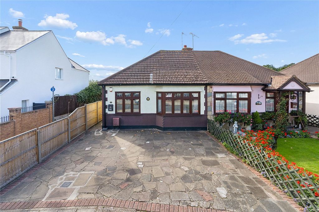 Property photo 1 of 14 Front