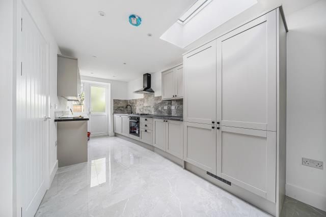 Property photo 1 of 9 Kitchen