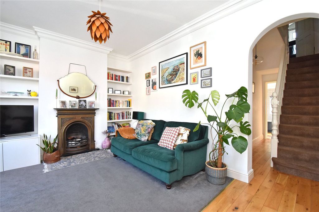 Property photo 2 of 13 Picture No. 04
