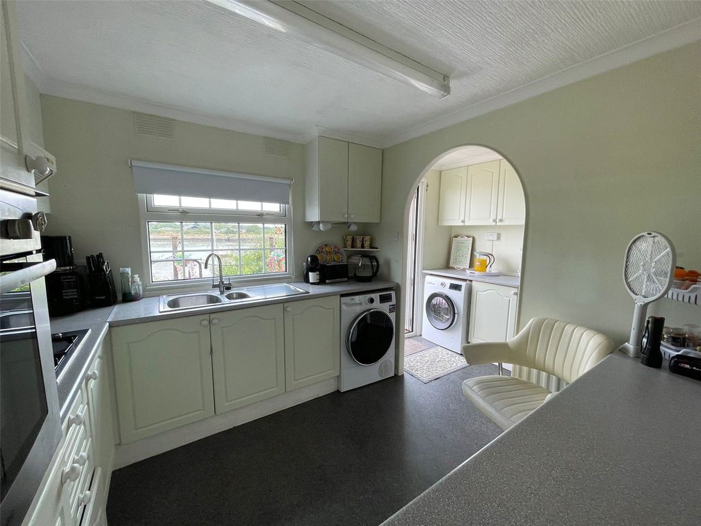 Property photo 2 of 30 Picture No. 43