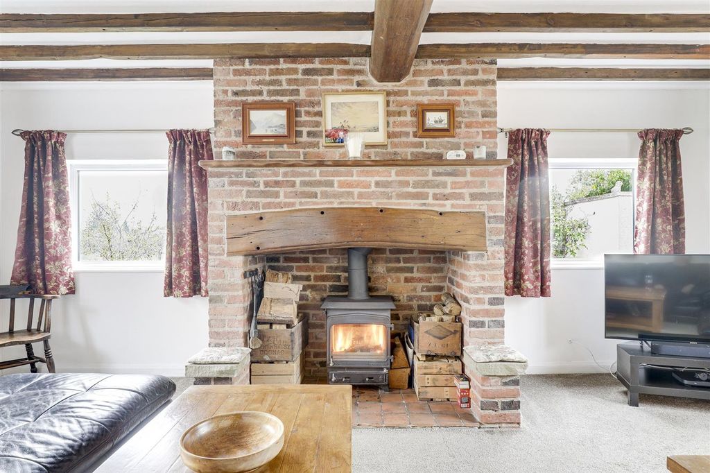 Property photo 3 of 35