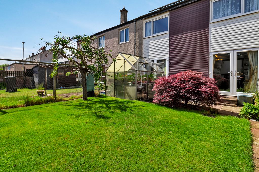 Property photo 2 of 21