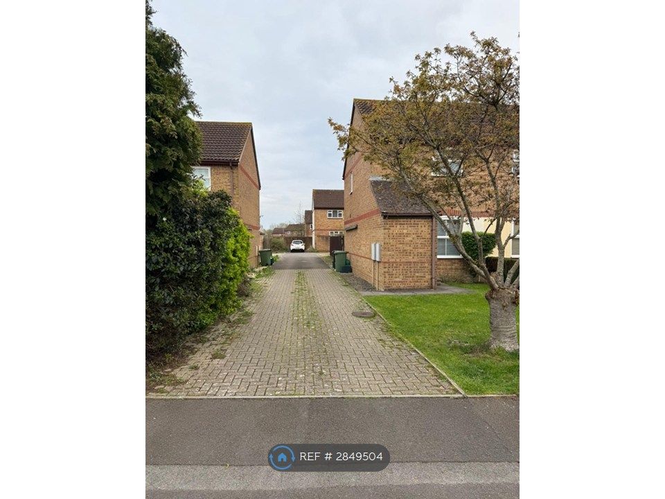 Property photo 2 of 10 Way To Car Park