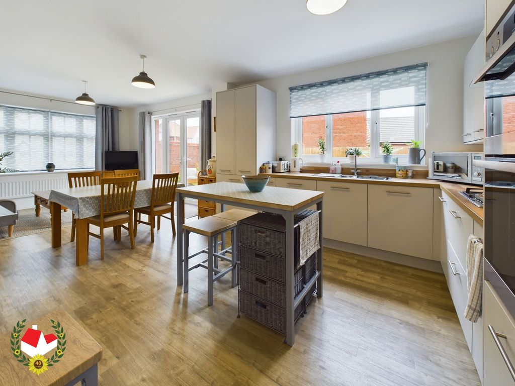 Property photo 3 of 16 Photo 10