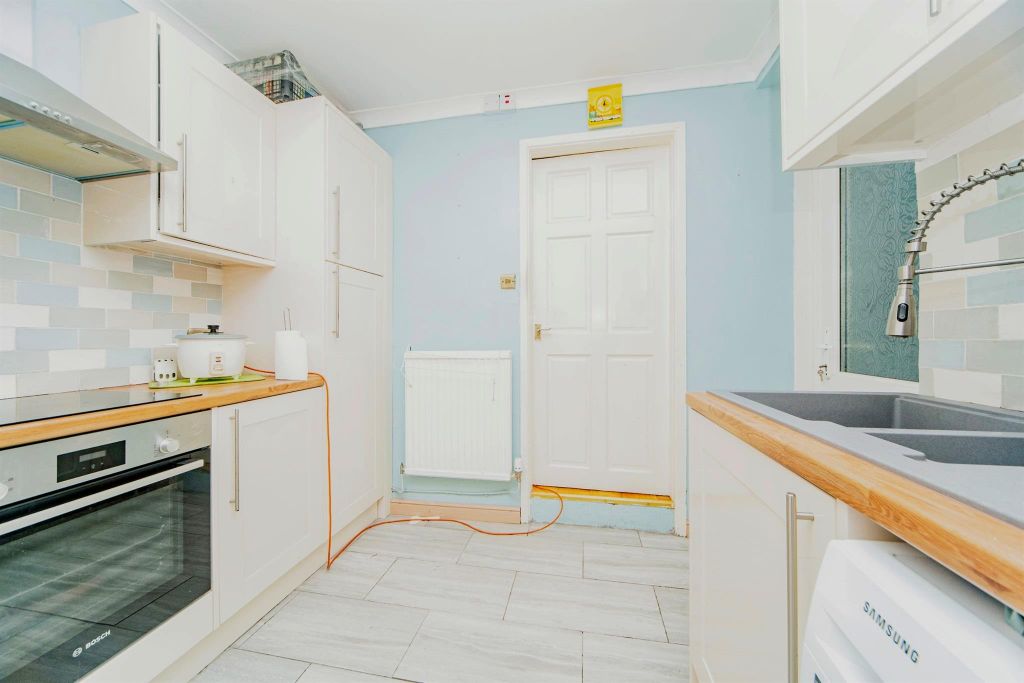 Property photo 3 of 17