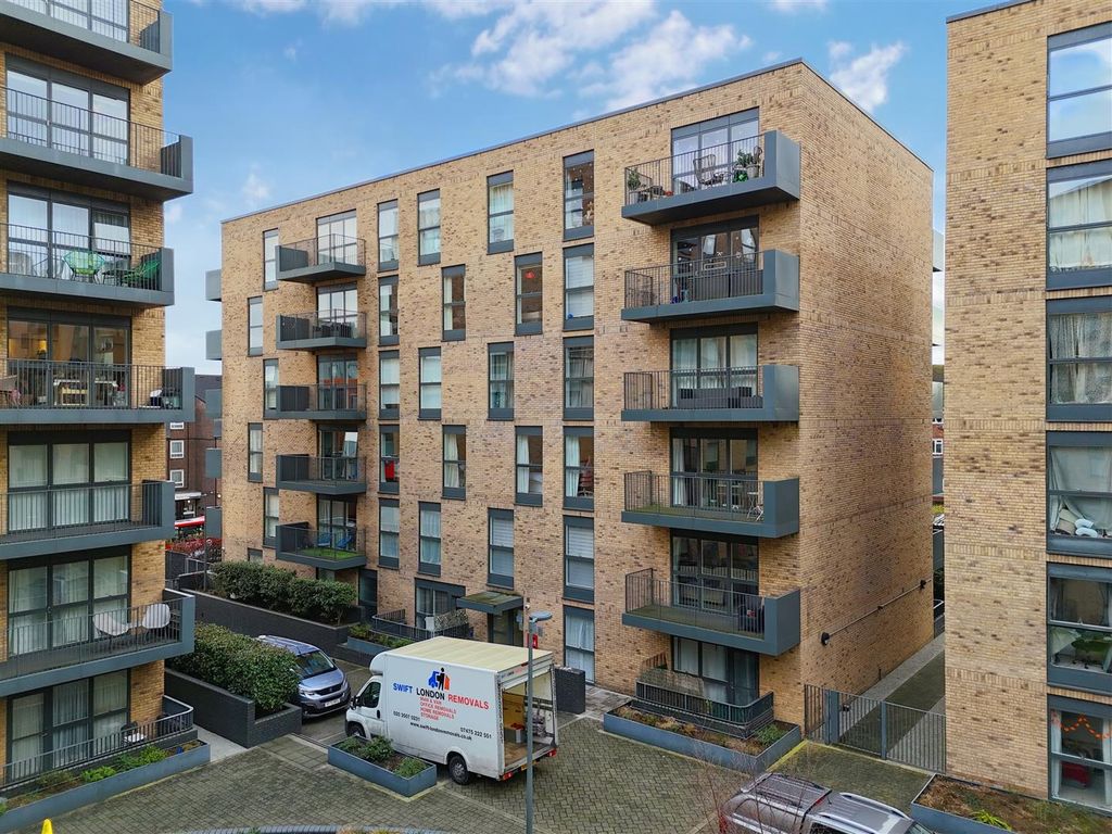 Property photo 1 of 9 Front