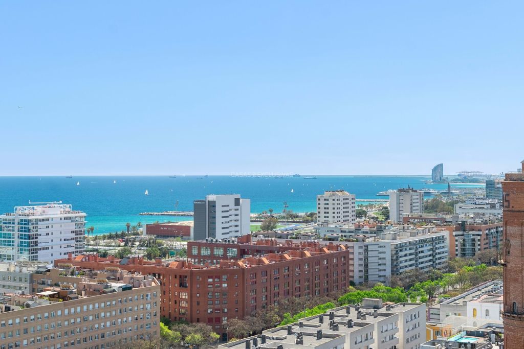 Property photo 2 of 38