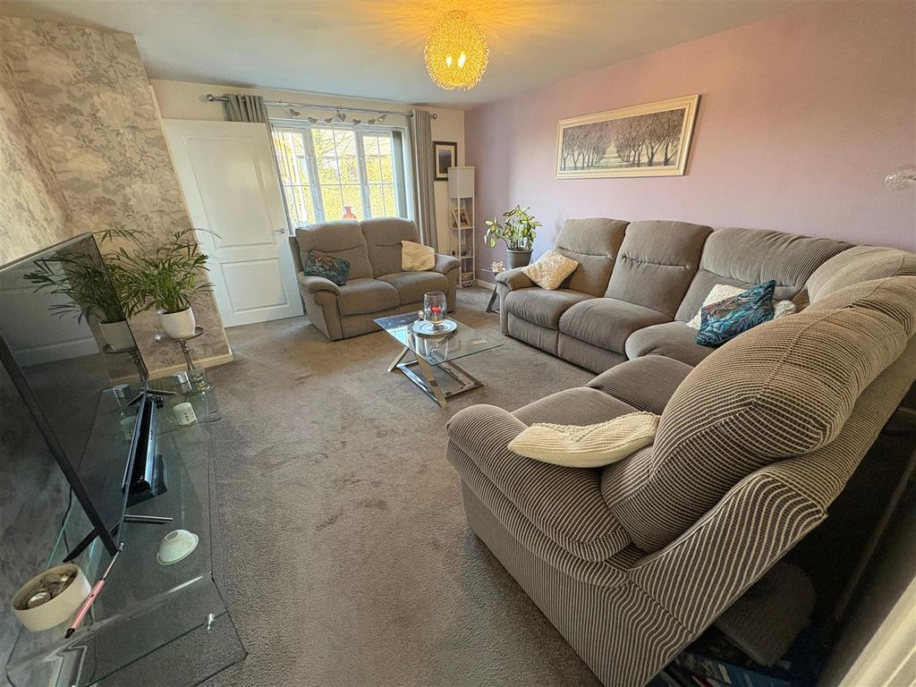 Property photo 2 of 29