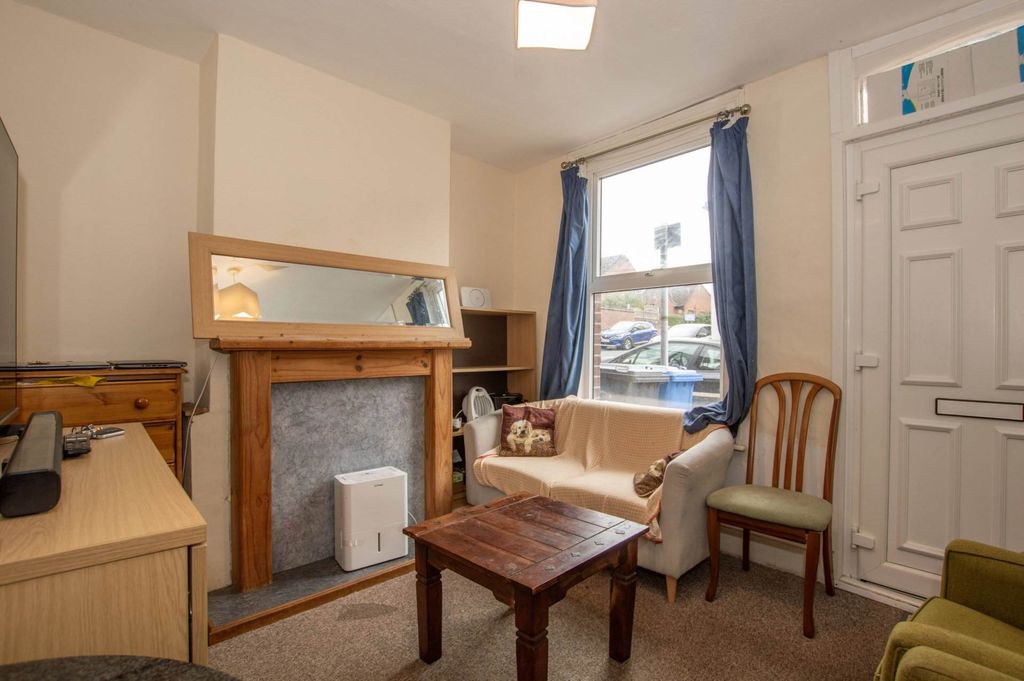 Property photo 3 of 7