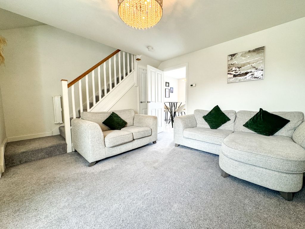 Property photo 3 of 16 4246484