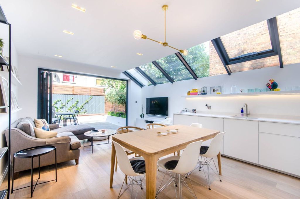 Property photo 2 of 16