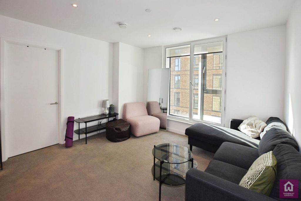 Property photo 2 of 18 Picture No. 10