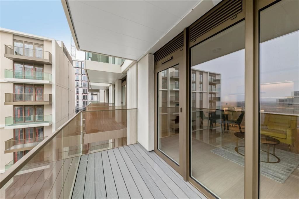 Property photo 3 of 10 Balcony