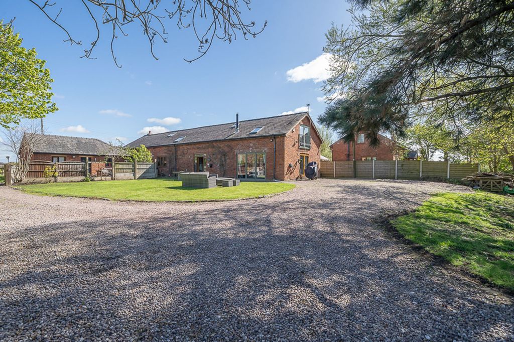 Property photo 1 of 39