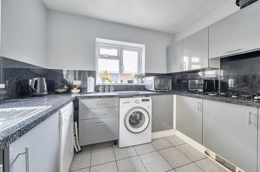 Property photo 3 of 14 1477262-12-6A297A...