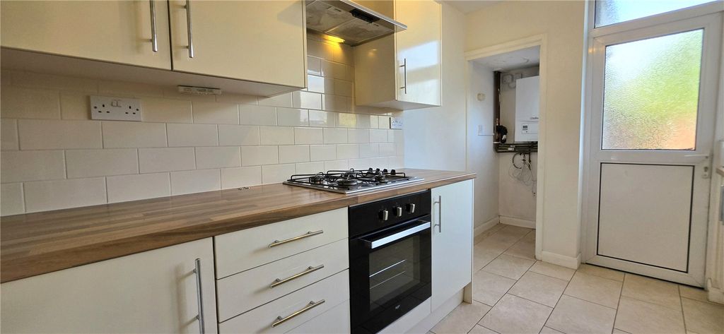 Property photo 3 of 17 Picture No. 26