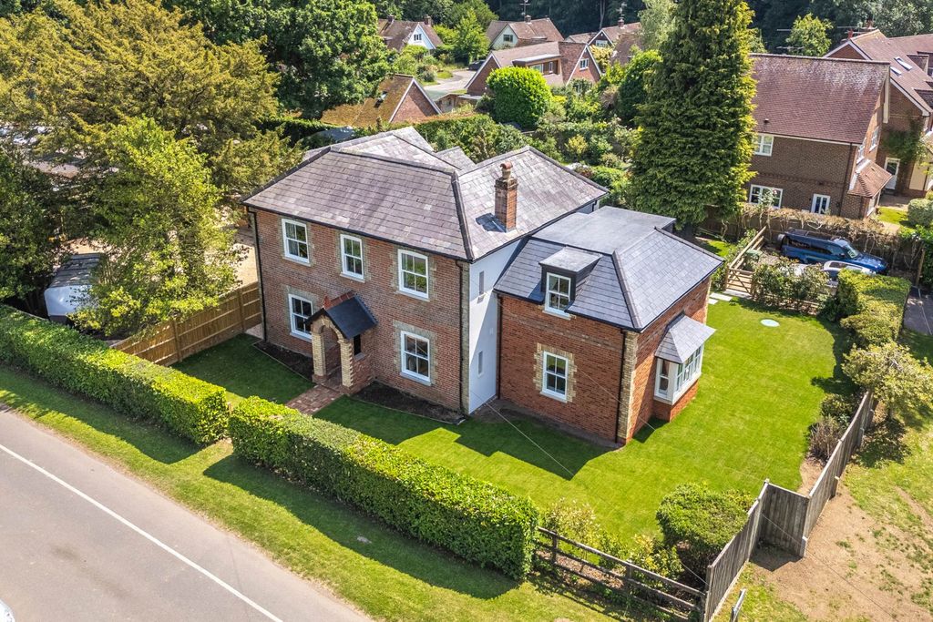 Property photo 1 of 34