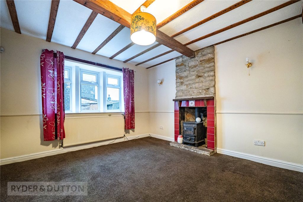 Property photo 3 of 21 Sitting Room