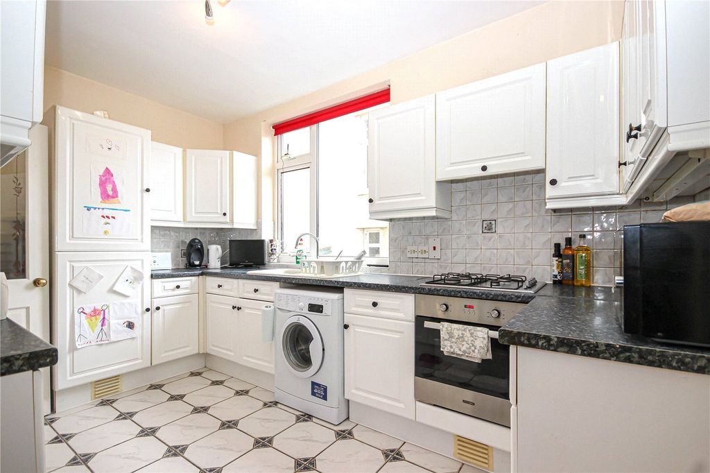 Property photo 2 of 12 Picture No. 03