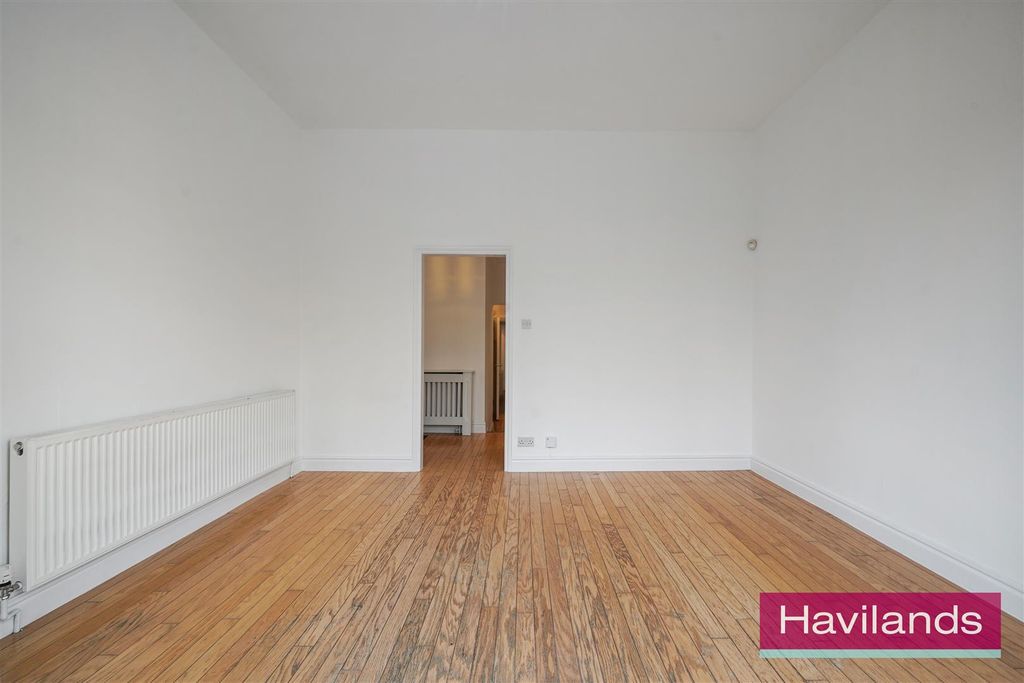 Property photo 3 of 12 Haslemere Road-2.Jpg