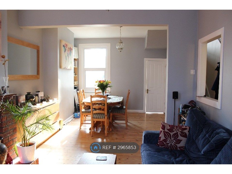 Property photo 3 of 15 Dining Room