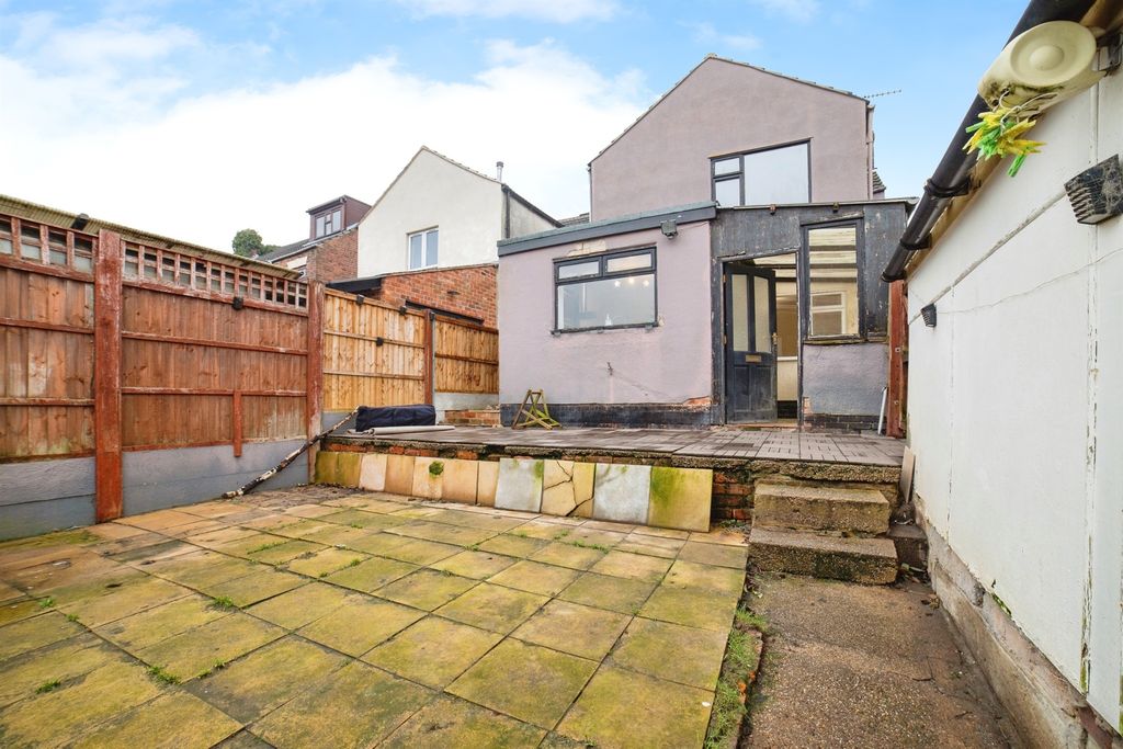 Property photo 2 of 18