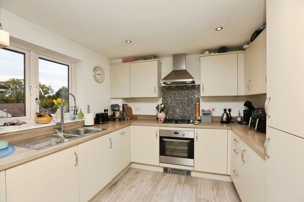 Property photo 3 of 17 Photo