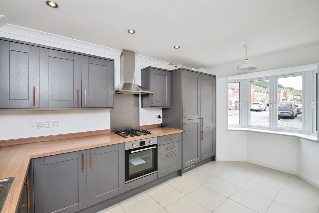 Property photo 3 of 47