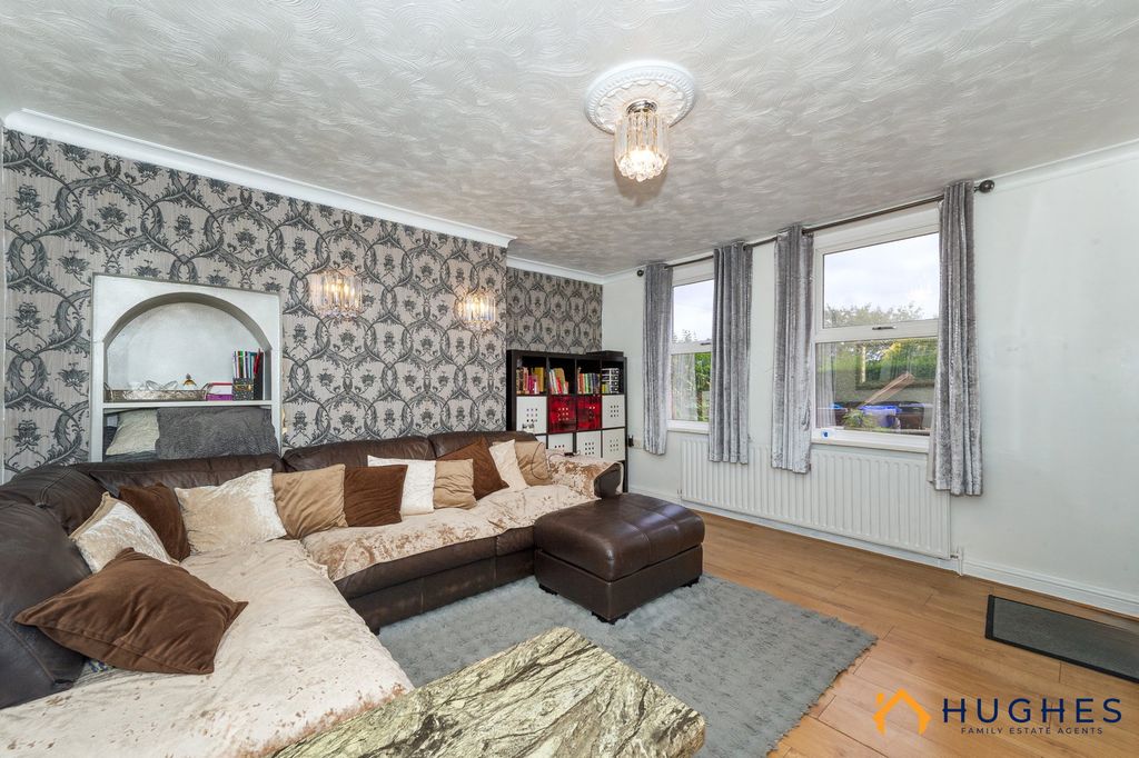 Property photo 3 of 20