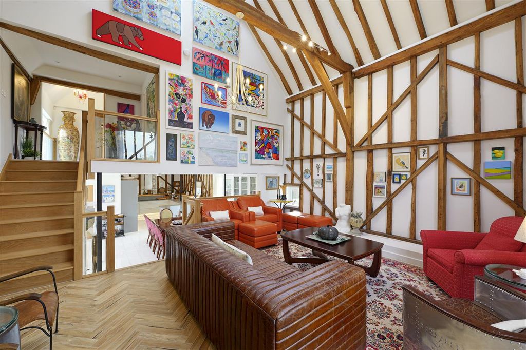 Property photo 3 of 32