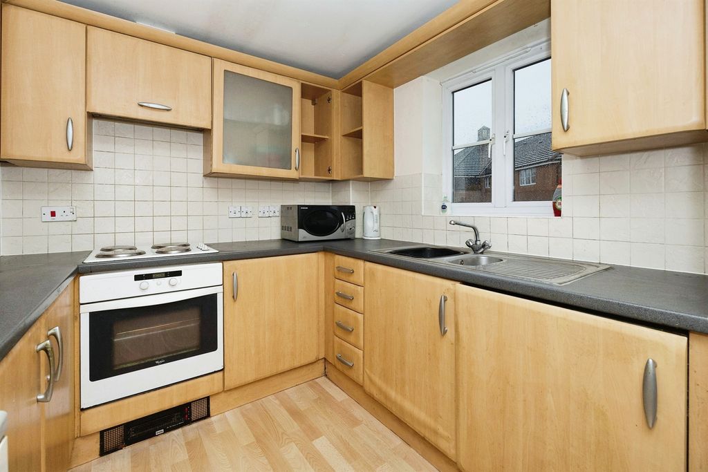 Property photo 2 of 9