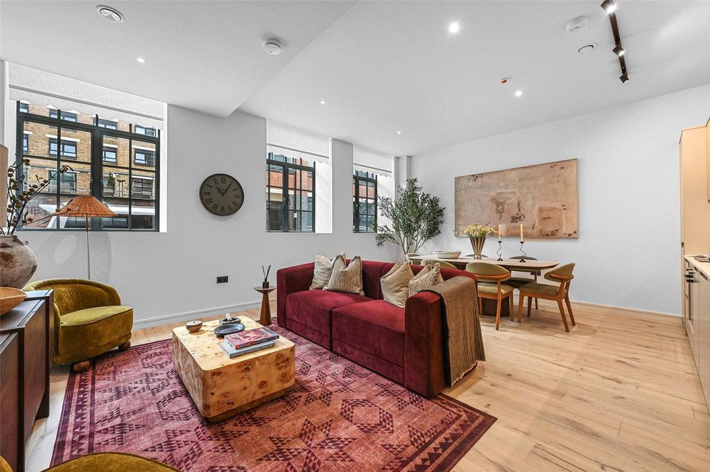 Property photo 1 of 41 Reception