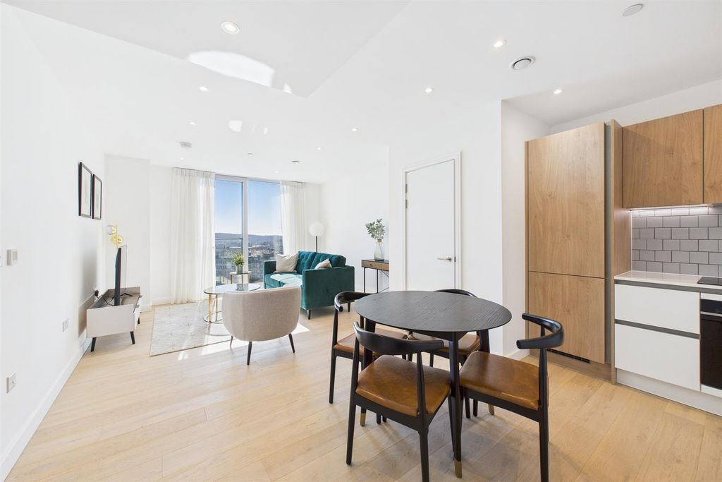 Property photo 1 of 13 Cam02700G0-Pr0257-Still001.Jpg