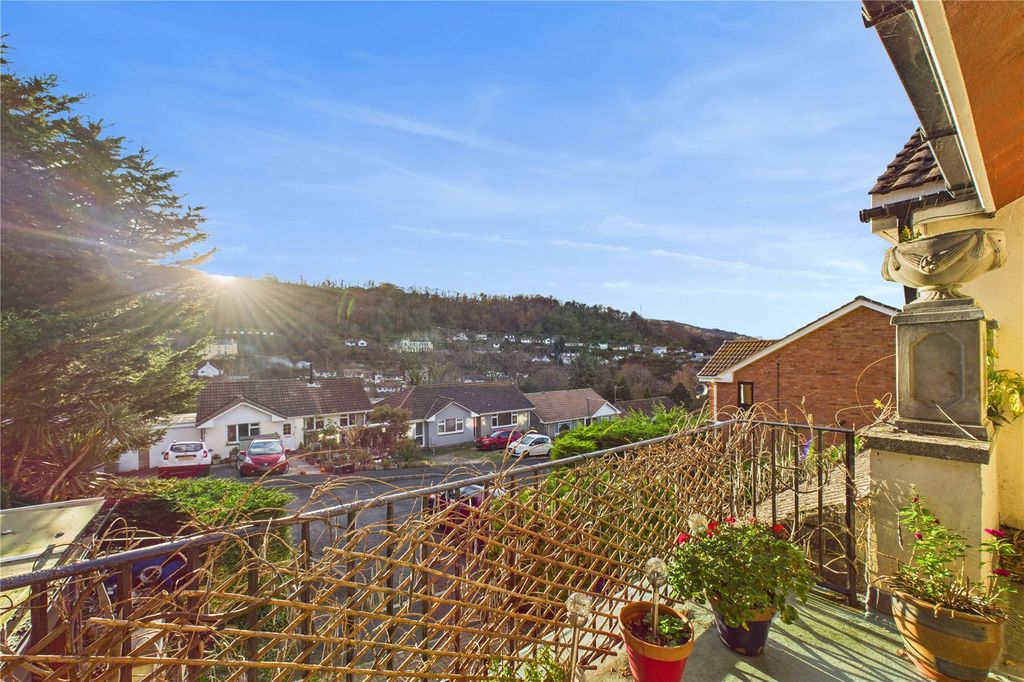 Property photo 2 of 26 Picture No. 03