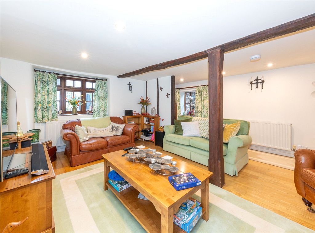 Property photo 2 of 38 Living Room