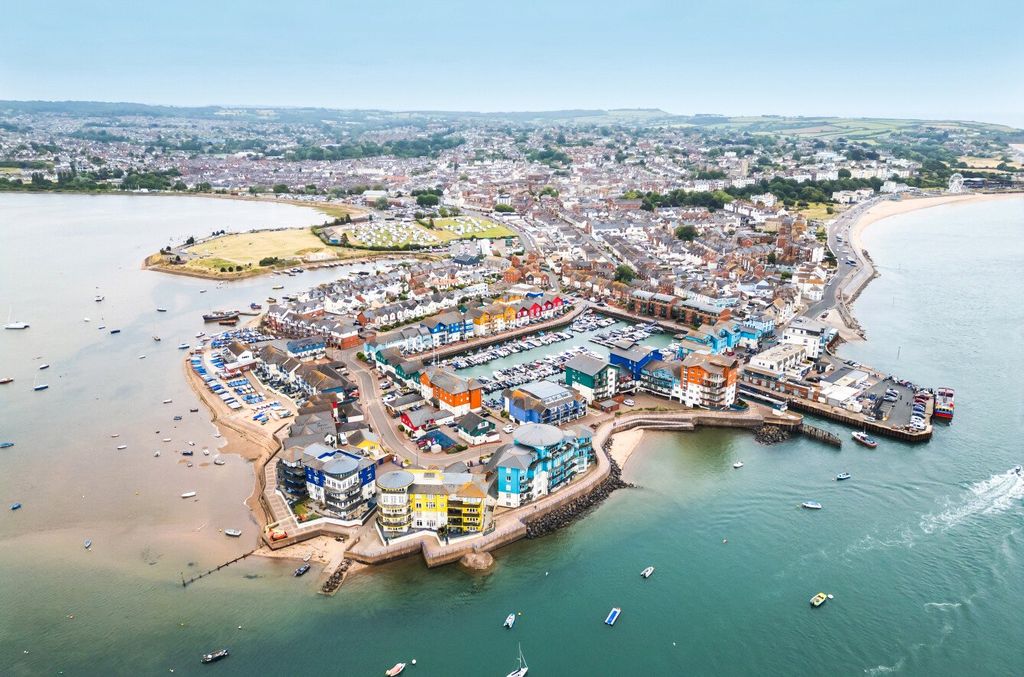 Property photo 1 of 14 Exmouth Marina