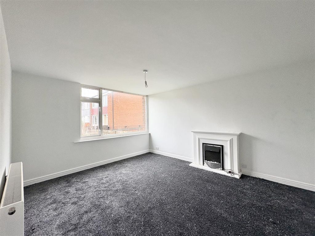 Property photo 3 of 15 Image00015.Jpeg